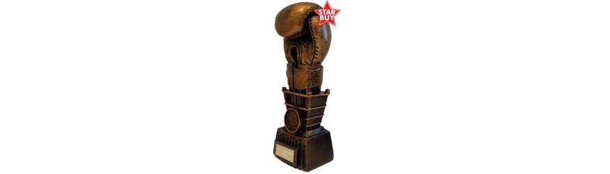 ********STAR BUY******** ULTIMATE GOLD BOXING GLOVE RESIN TROPHY - 17.5CM